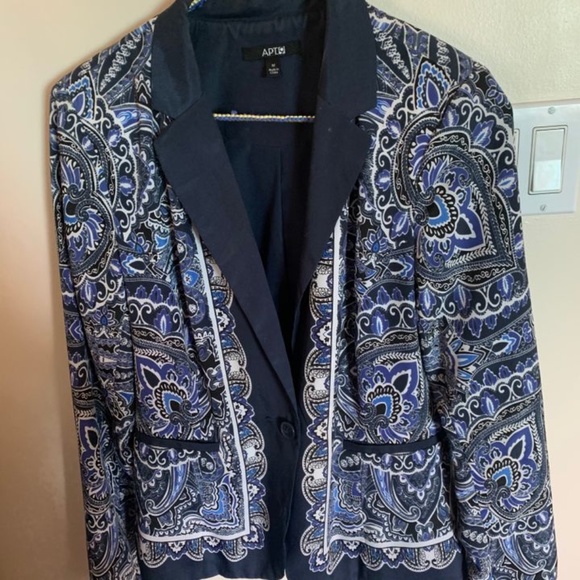 Jacket - Picture 1 of 6